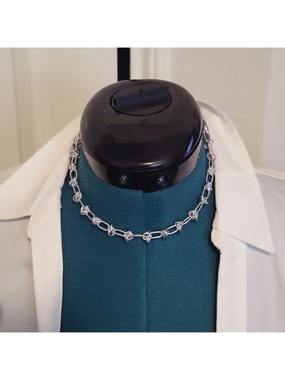 Knot Style Silvery Choker Necklace Y2K Inspired Thick Chain
